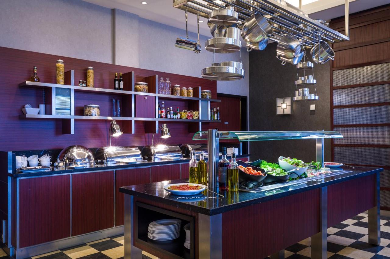 Courtyard By Marriott Amsterdam Airport Hotel 4*